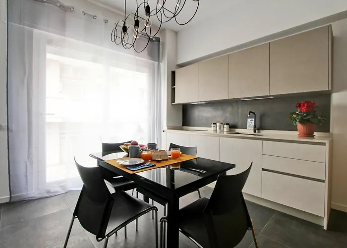 Modern House Near Trastevere